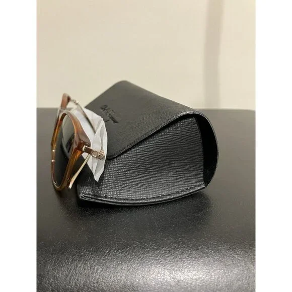 New Ferragamo Slim Temple Classic Square Sunglasses Tortoise Case SF2846S Italy - Picture 7 of 8